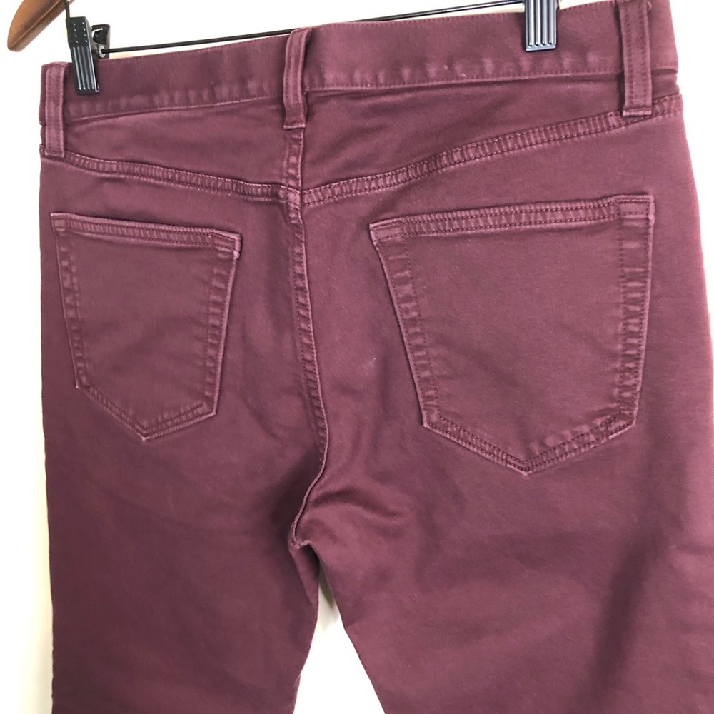 Banana Republic Men’s Travelers Jeans. Blackberry Wine. Slim fit 32 X 30 - Picture 6 of 9